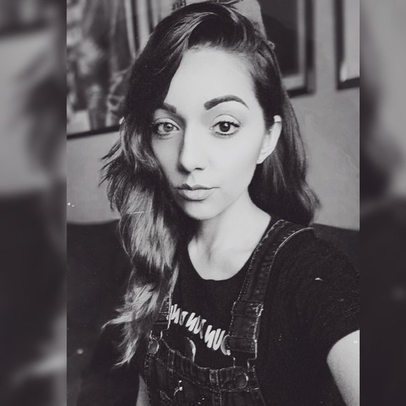 Meet your Posher, Natalie - Picture 1 of 1